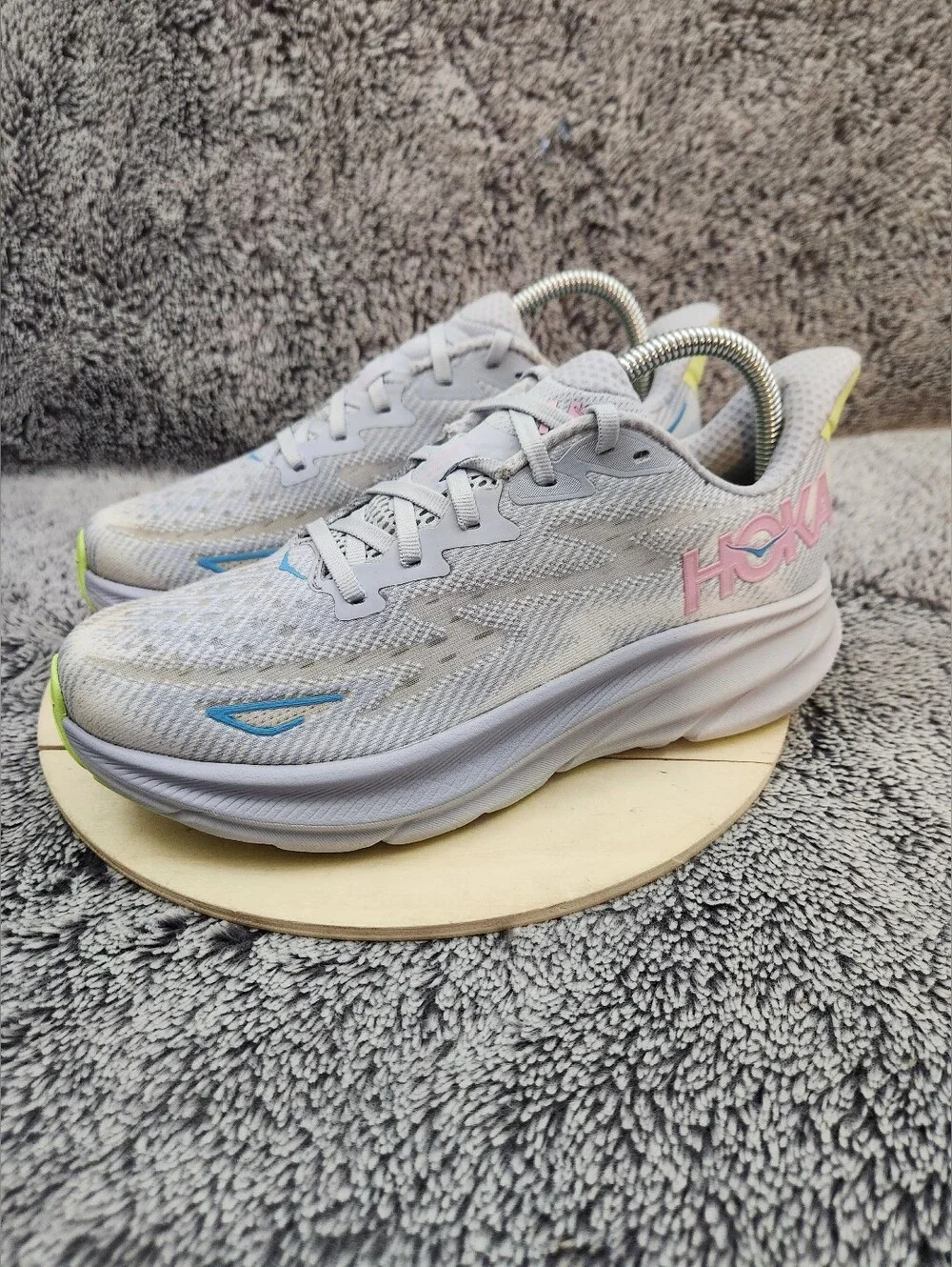 Hoka One One Clifton 9 Athletic Running Blue Pink Sneaker Women's Size 8 B - Picture 4 of 9
